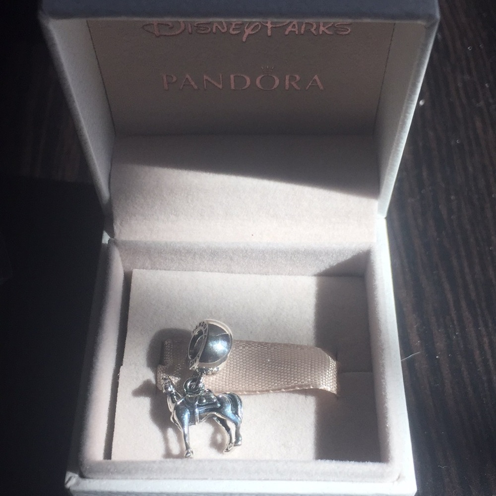 Pandora Disney Maximus Charm